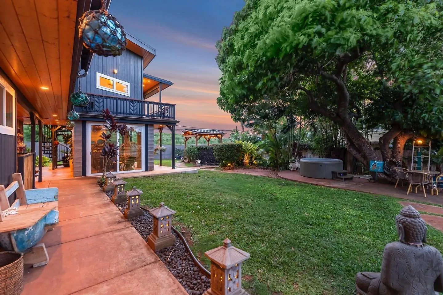 Mangolani Inn Paia Homestay