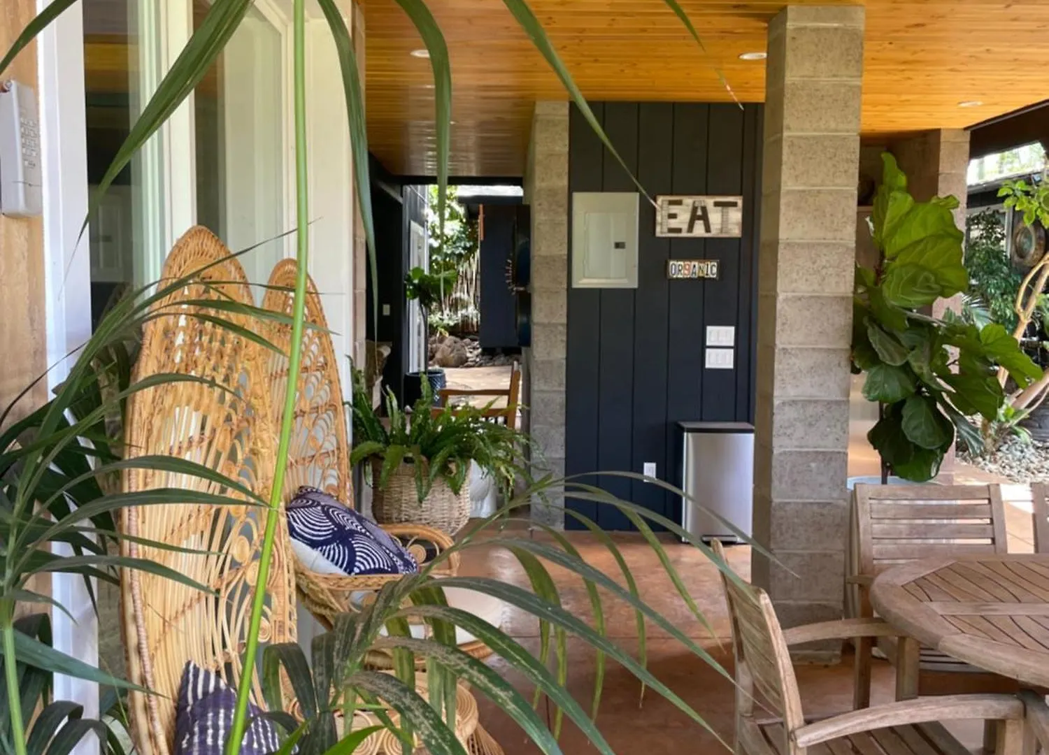 Mangolani Inn Paia